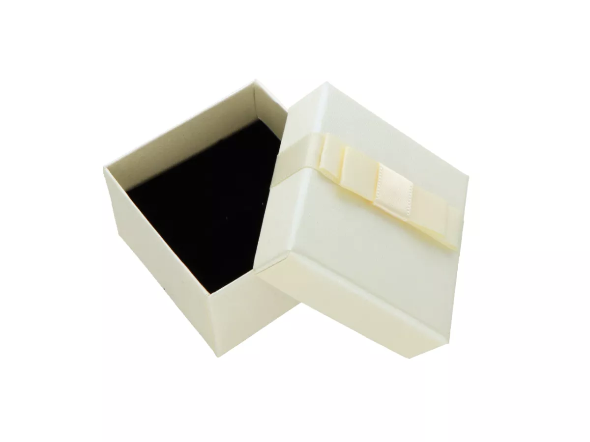 V1A83 PUDEŁKO NA BIŻUTERIĘ 6/6 cm (O1I23) WADLIWY