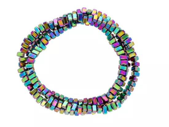 K7J31 HEMATYT TRÓJKĄTY 4/2,2 mm - 1 SZNUR