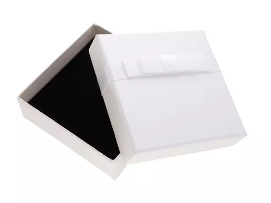 V1A99 PUDEŁKO NA BIŻUTERIĘ 9/9 cm (O1I26) WADLIWY