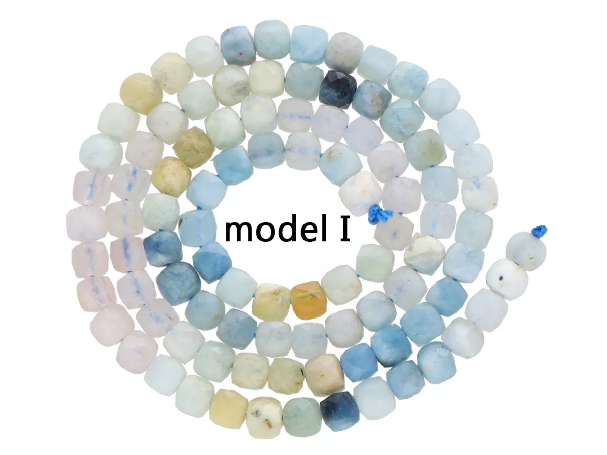 K7H66 AKWAMARYN KOSTKI FASETOWANE 4/4 mm - 1 SZNUR