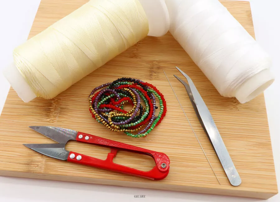Wyszywanie koralikami – na czym polega i jak się do tego zabrać?